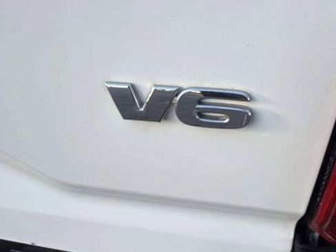 Used 2017 Toyota Tacoma SR5 image 22