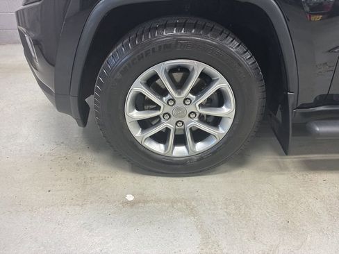 Used 2015 Jeep Grand Cherokee Limited AWD/4WD image 34