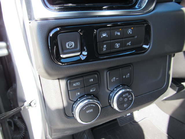 Used 2026 GMC Yukon Elevation AWD/4WD image 16