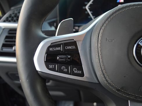 Certified 2025 BMW X6 xDrive40i image 14