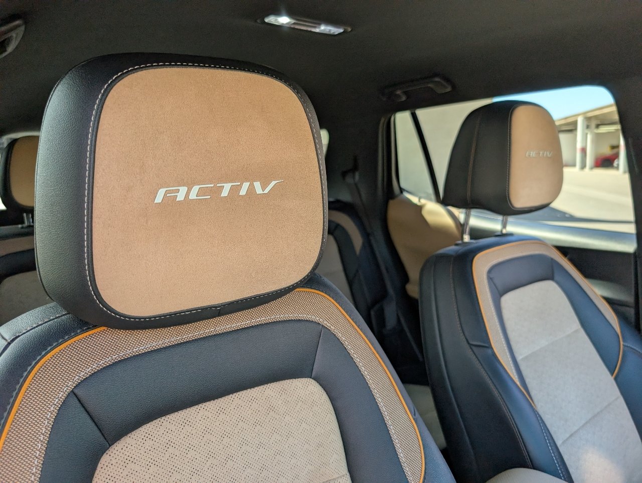 Used 2026 Chevrolet Equinox ACTIV w/ Safety and Technology Package AWD/4WD image 3