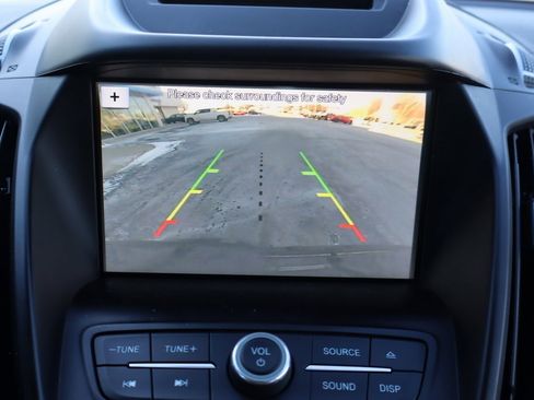 Used 2018 Ford Escape SE w/ SE Sync 3 Package image 9