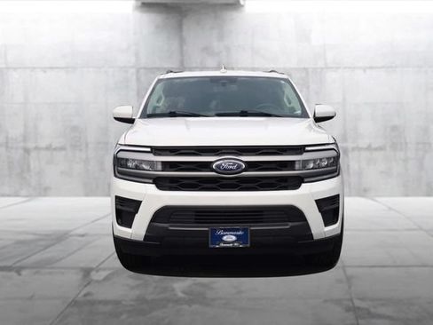 Used 2024 Ford Expedition XLT AWD/4WD image 4