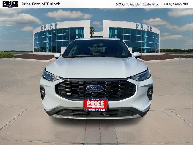 Certified 2025 Ford Escape ST-Line Select AWD/4WD image 2