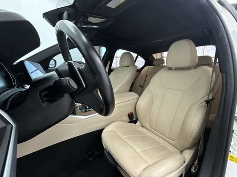 Used 2019 BMW 330i Sedan image 10