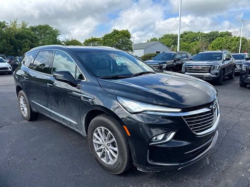 Used 2024 Buick Enclave Essence w/ LPO, Floor Liner Package FWD image 5