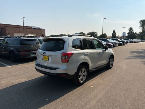 Used 2015 Subaru Forester 2.5i Limited AWD/4WD image 2