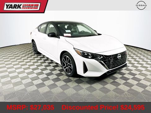 New 2025 Nissan Sentra SR image 1