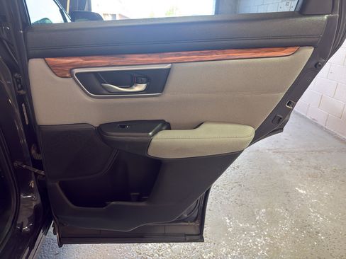 Used 2017 Honda CR-V EX image 27