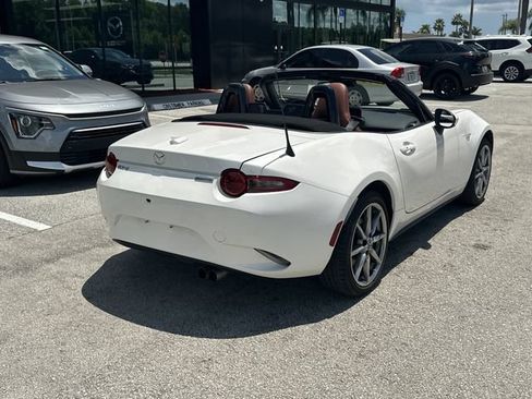 Used 2022 MAZDA MX-5 Miata Grand Touring w/ Weather Package RWD image 7