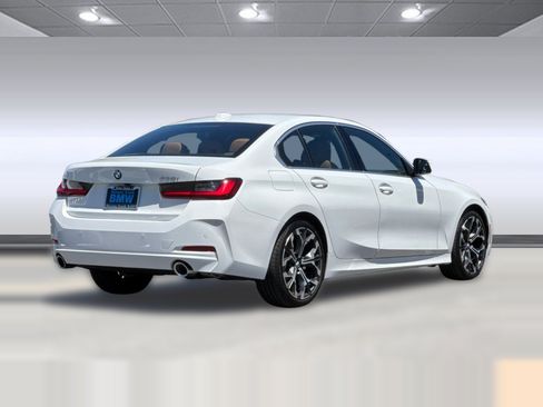 Used 2026 BMW 330i Sedan w/ Premium Package RWD image 9