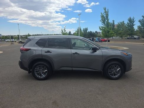 Used 2021 Nissan Rogue S AWD/4WD image 2