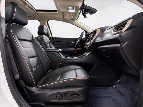 Used 2020 GMC Acadia Denali AWD/4WD image 18