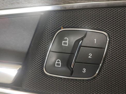 Used 2019 Lincoln Nautilus Select FWD image 17