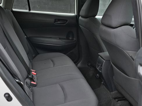 Used 2022 Toyota Corolla Cross LE image 17