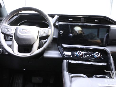 Used 2024 GMC Sierra 2500 AT4 w/ AT4 Premium Plus Package image 20