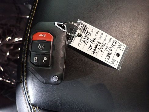 Used 2021 Jeep Gladiator Overland image 46