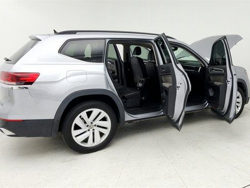 Used 2021 Volkswagen Atlas SE image 14