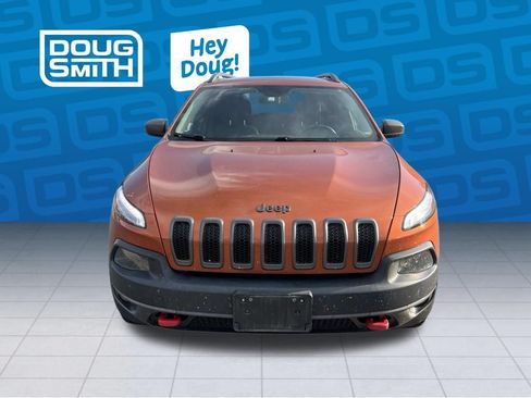 Used 2015 Jeep Cherokee Trailhawk w/ Comfort/Convenience Group AWD/4WD image 8