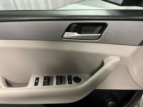 Used 2019 Hyundai Sonata SE FWD image 12