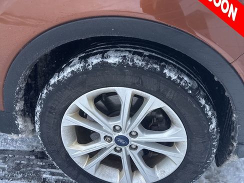 Used 2017 Ford Escape SE w/ Equipment Group 201A image 11