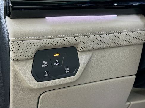 New 2026 Volkswagen Atlas SEL Premium R-Line AWD/4WD image 10