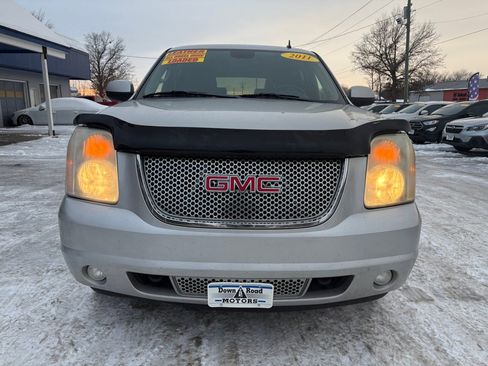 Used 2011 GMC Yukon Denali image 4