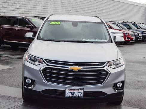Used 2018 Chevrolet Traverse LT image 2