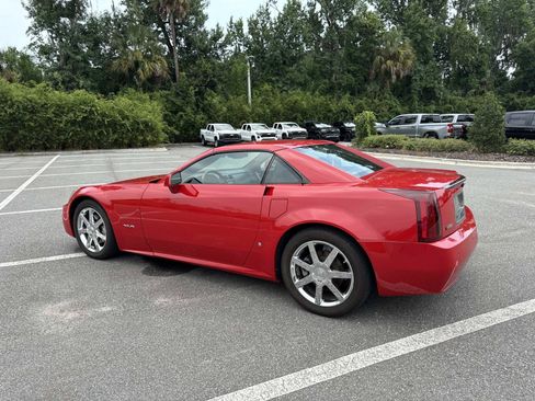 Used 2007 Cadillac XLR RWD image 5
