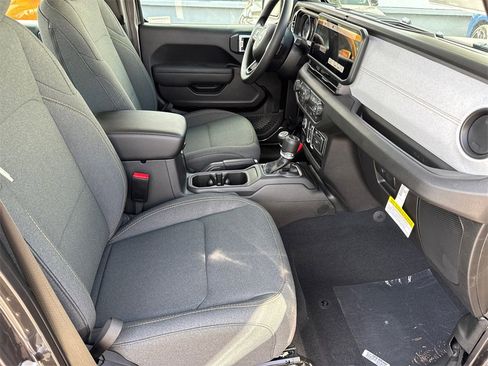 New 2026 Jeep Gladiator Sport image 14