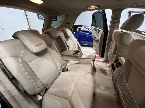 Used 2013 Mercedes-Benz ML 350 2WD image 32