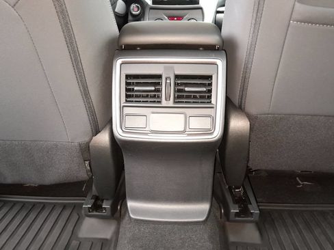 Used 2023 Subaru Forester Premium AWD/4WD image 31