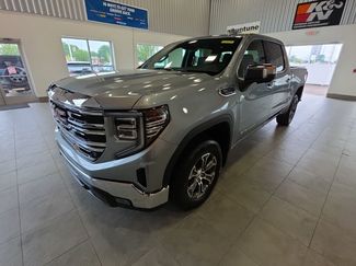 Used 2025 GMC Sierra 1500 SLT AWD/4WD video 1