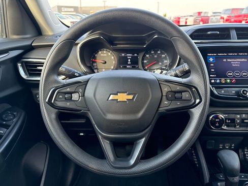 Used 2023 Chevrolet TrailBlazer LT w/ Convenience Package image 21