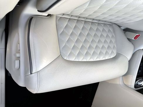 Used 2024 INFINITI QX80 Sensory image 14