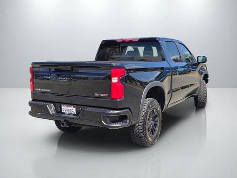 Used 2025 Chevrolet Silverado 1500 ZR2 w/ Technology Package image 7