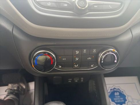 Used 2021 Chevrolet TrailBlazer LT AWD/4WD image 23