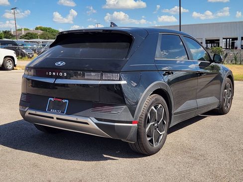 Used 2023 Hyundai Ioniq 5 SE RWD image 4