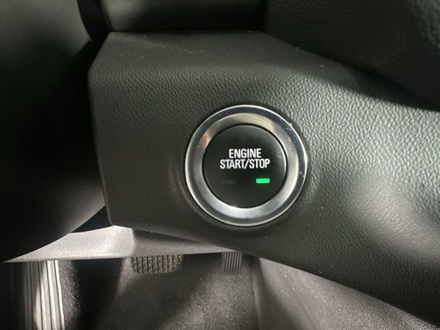 Used 2022 GMC Terrain SLT image 18