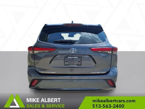 Used 2022 Toyota Highlander Limited AWD/4WD image 6