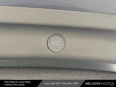 Used 2021 Tesla Model Y Long Range AWD/4WD image 41