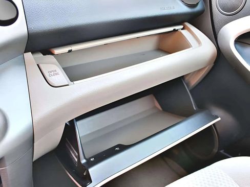 Used 2008 Toyota RAV4 Sport Utility 4D image 21