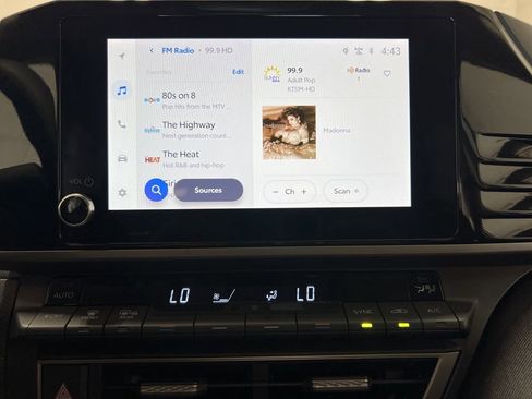 Used 2025 Toyota Camry LE image 26