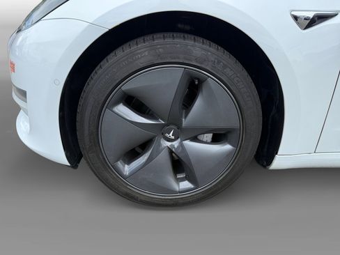 Used 2019 Tesla Model 3 RWD image 9