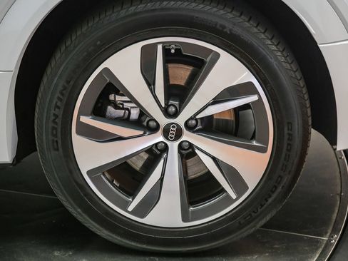Certified 2024 Audi Q8 e-tron Premium AWD/4WD image 11