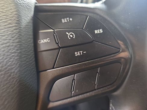 Used 2019 Jeep Cherokee Trailhawk w/ Cold Weather Group AWD/4WD image 21