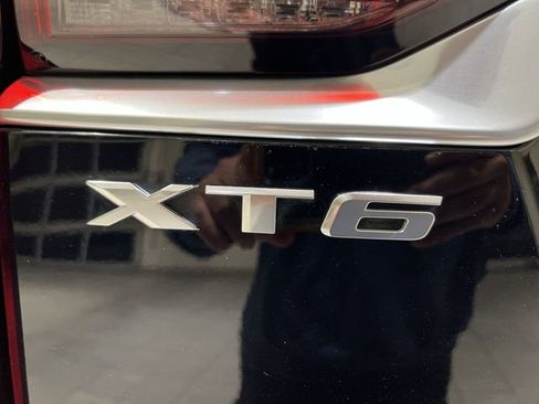 Used 2022 Cadillac XT6 Premium Luxury w/ Technology Package FWD image 28