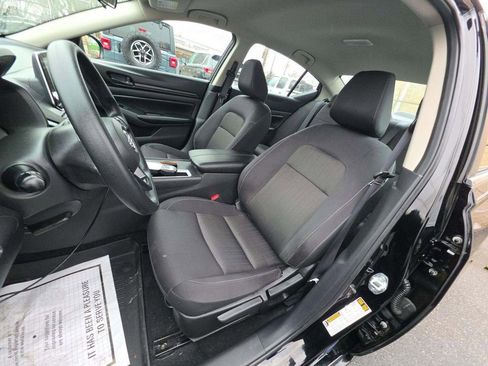 Used 2025 Nissan Altima 2.5 S image 4