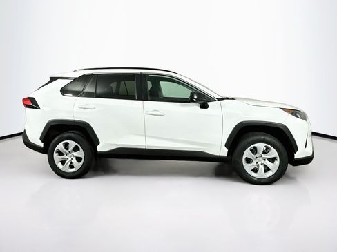 Used 2021 Toyota RAV4 LE AWD/4WD image 10