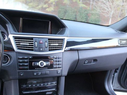 Used 2010 Mercedes-Benz E 350 Sedan image 16